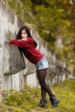 性饥渴的漂亮女邻居